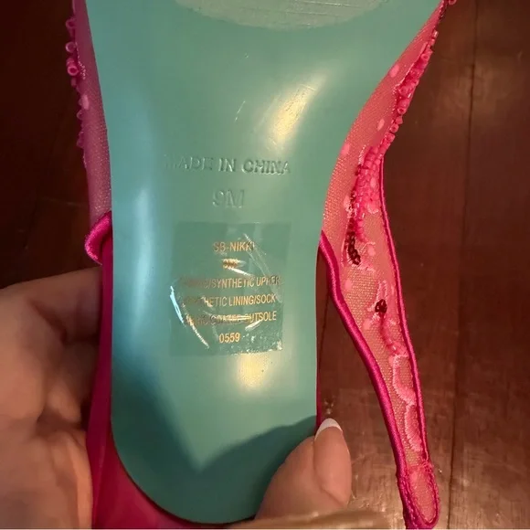 BNWOB Betsy Johnson Nikki Embroidered Sling Back Pumps 9 Fushia Pink Beaded - Picture 8 of 11